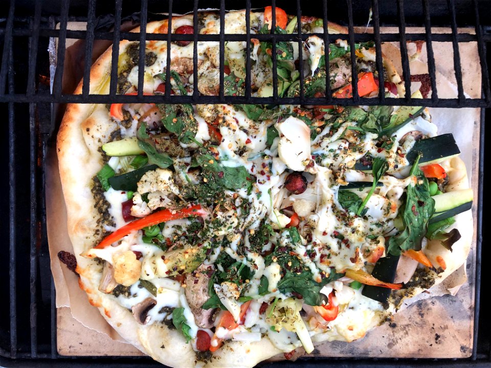 Green Sauce Pizza Machine