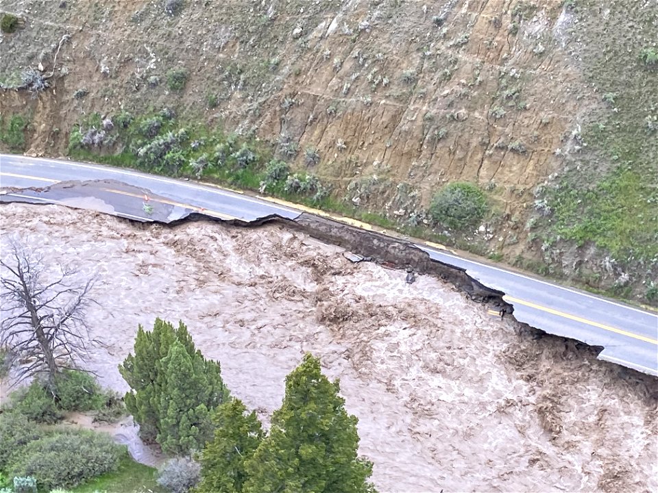 Yellowstone flood event 2022: North Entrance Road, Gardiner to Mammoth
