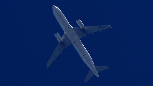 Airbus A320-232 LY-CCK Arik Air (Operated by Heston Airlines) to Gran Canaria (17100 ft.)