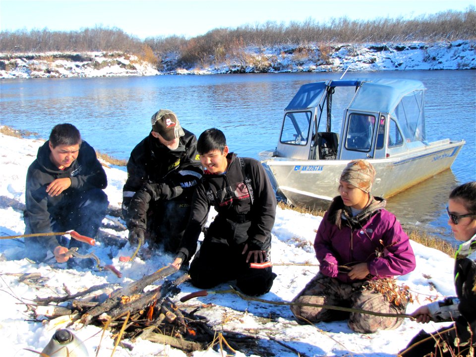 2015_Selawik_SC_upriver cookout