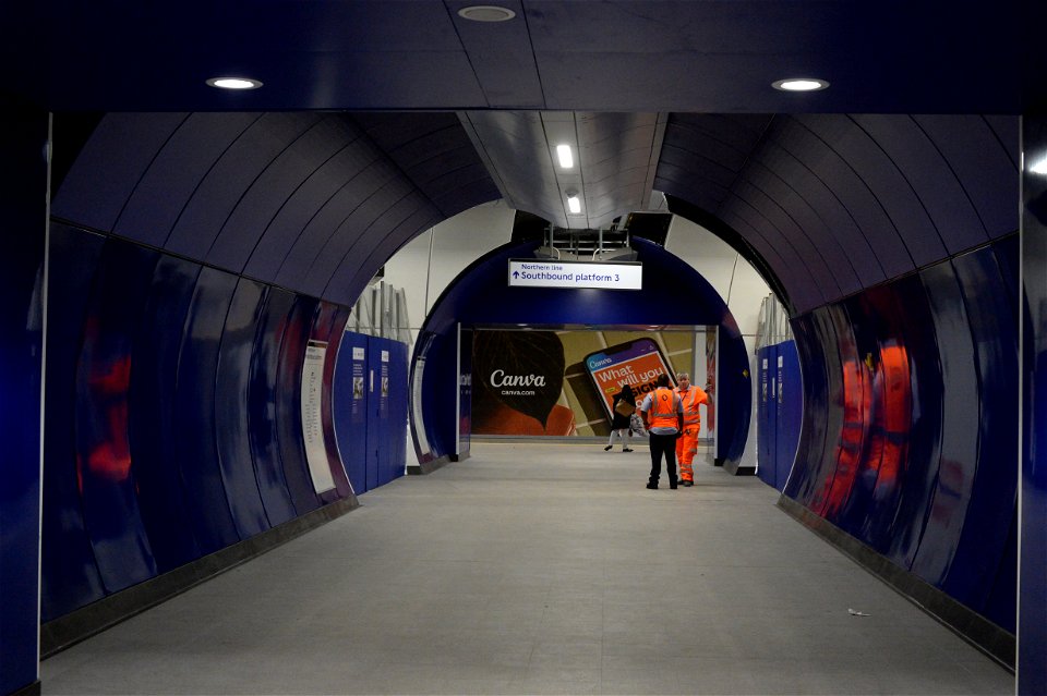 Looking towards new Southbound tunnel at Bank station photo