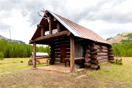 Calfee Creek Patrol Cabin: southeast view