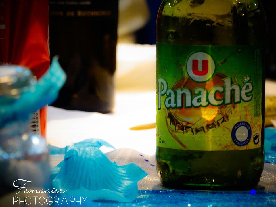 La boisson le panaché est mis en valeur ici