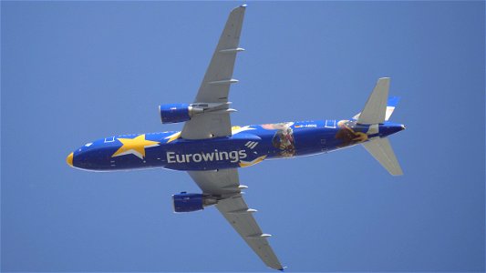 Airbus A320-214  D-ABDQ Eurowings (Europa Park Livery) from Palma de Mallorca (5700 ft.)