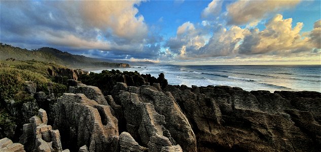 A rugged coastline.NZ photo
