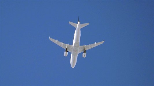 Airbus A319-114-D-AILS Lufthansa CityLine from Lisbon (16500 ft.)