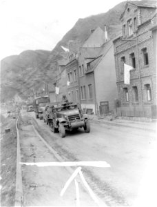 SC 335286 - Third Army enters Kastert.