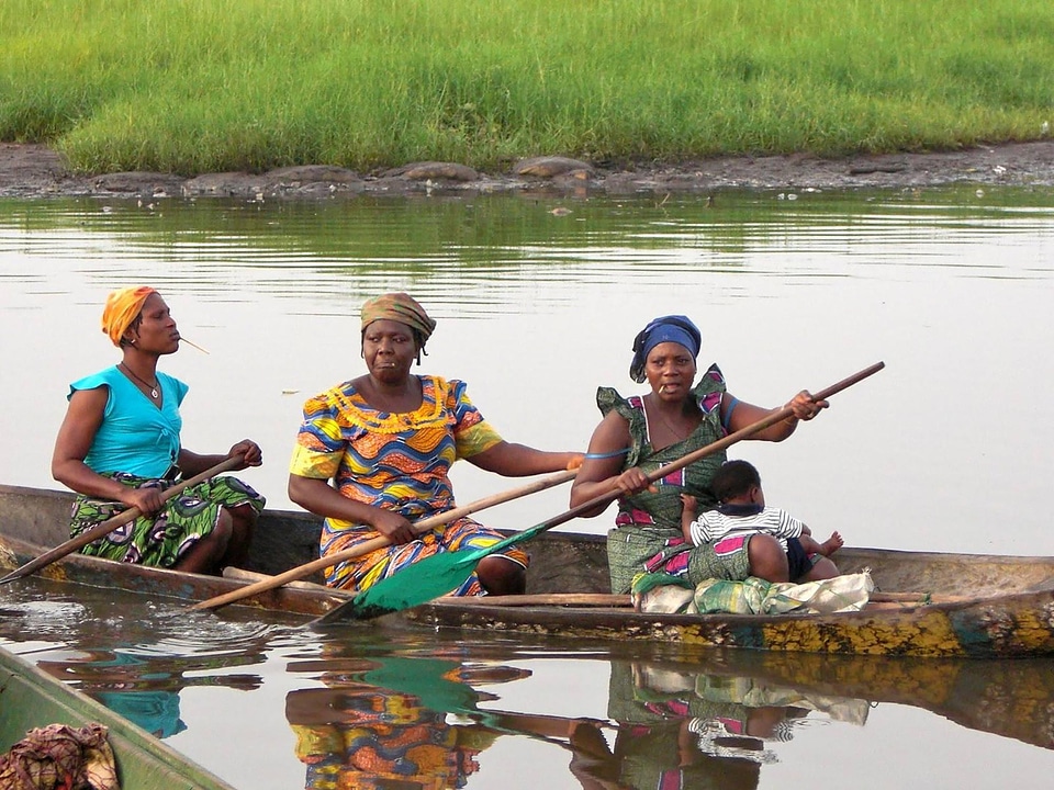 Woman child canoe photo