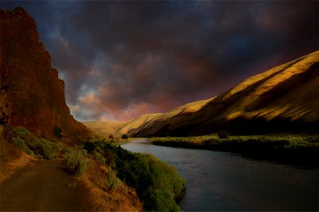 Cottonwood Canyon State Park and the John Day River, Oregon photo