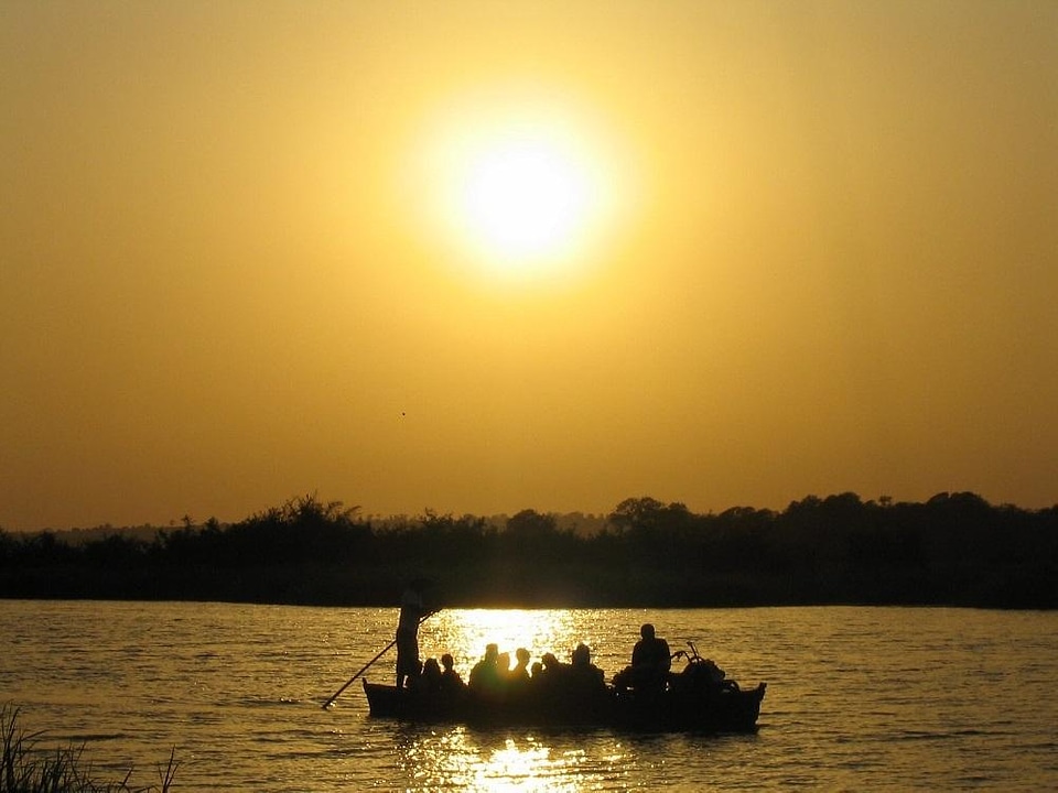 Landscape people canoe