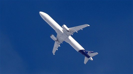 Airbus A321-231 D-AIDF Lufthansa to Lisbon  (15600 ft.)