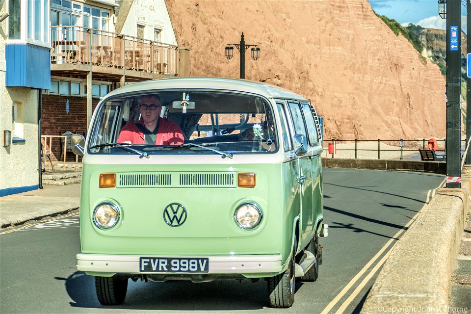 FVR998V Sidmouth VW Bus