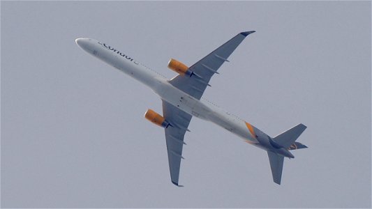 Boeing 757-330 D-ABOG Condor to Palma de Mallorca (18000 ft.)