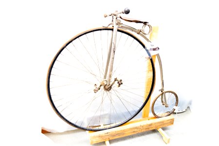 YELL 7543: bicycle