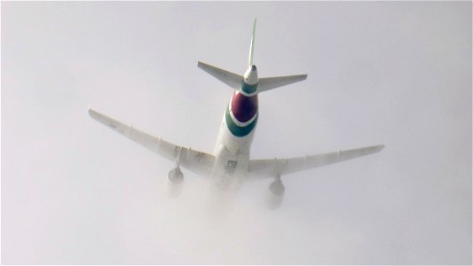 Airbus A319-112 EI-IMC Alitalia from Rome (7800 ft.) into the Clouds