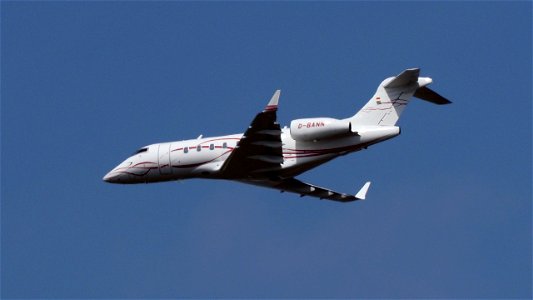 Bombardier BD-100-1A10 Challenger 300 D-BANN RNG GmbH & Co. KG from Mannheim (3800 ft.).jpg