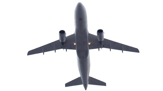 Airbus A319-114 D-AILT Lufthansa (Star Alliance Livery) from Marseille (8800 ft.)