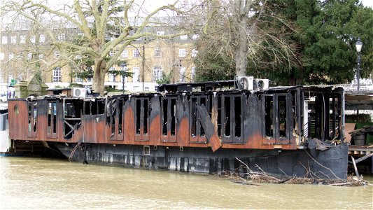 Embankments Floating Restaurant River Medway after the fire!