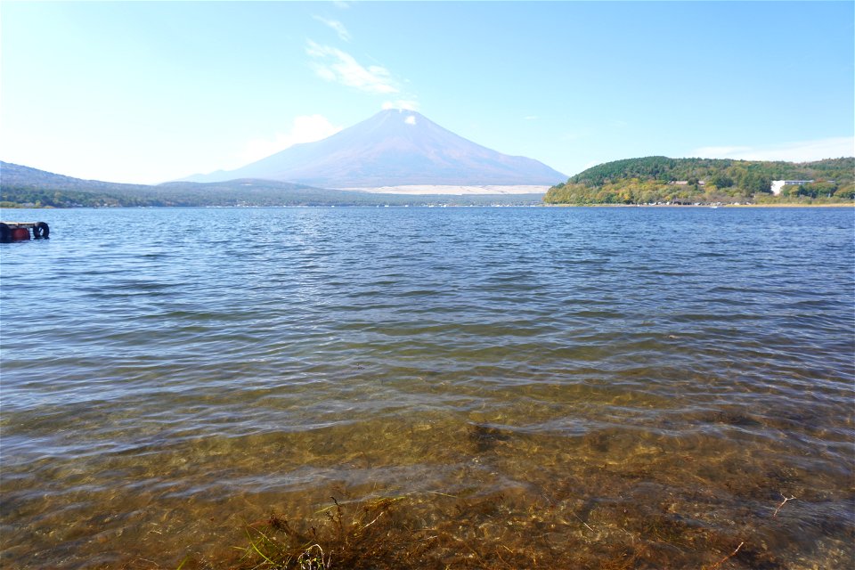 Lake Yamanaka photo