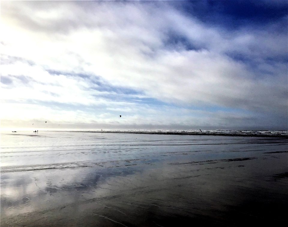 Kite Surfing, Kiteboarding  , Windsurfing , Saunton Sands Beach, Braunton, North Devon, UK