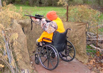 Disabled hunting event photo