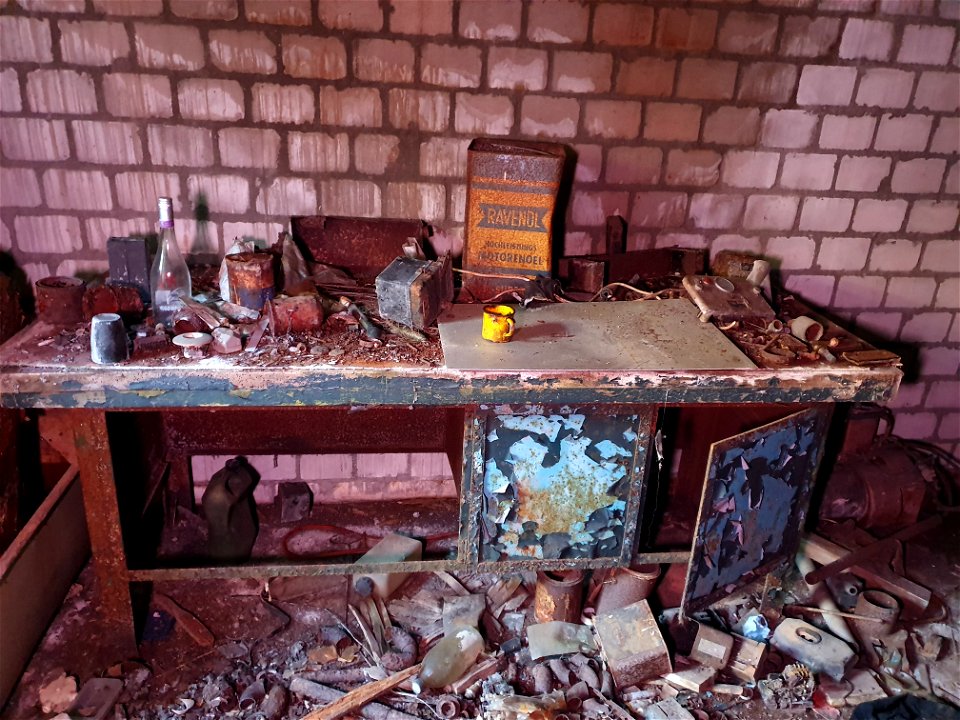 Urbex met Ravenol