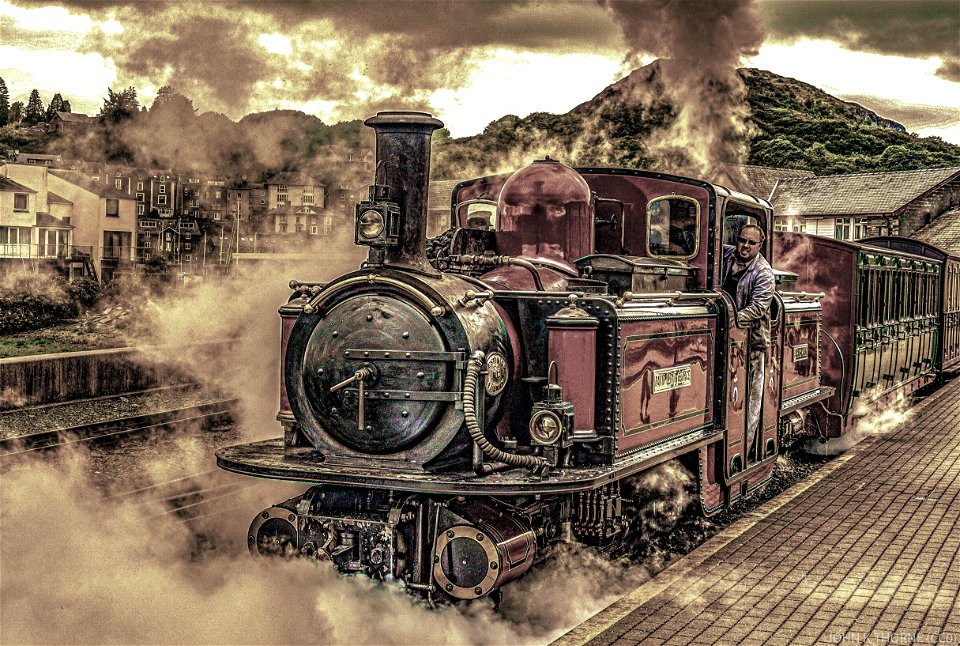 Steam Train Porthmadog photo