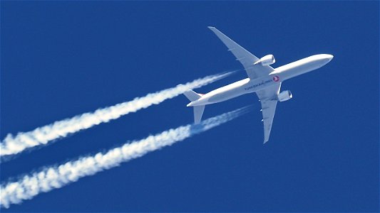 Boeing 777-3F2(ER) TC-JJZ Turkish Airlines - Chicago to Istanbul (36700 ft.)) photo