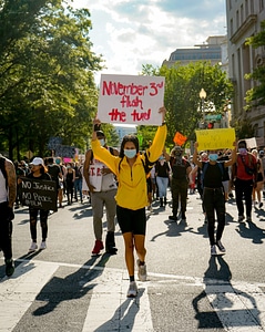 People protesting yellow