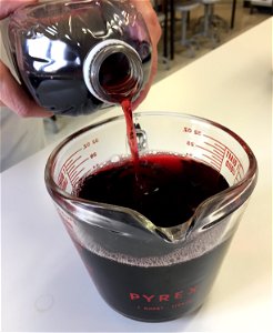 Using grape juice to make jelly photo