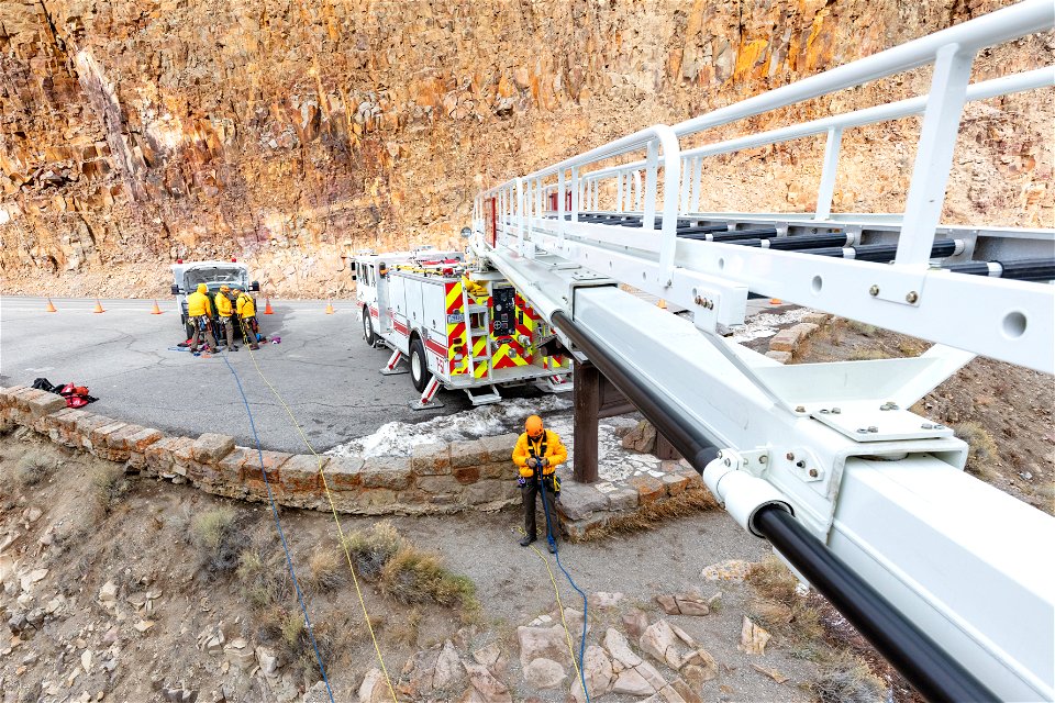 Yellowstone Search & Rescue Team training near Mammoth (6)