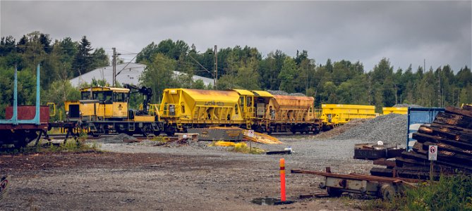 Trainyard construction photo