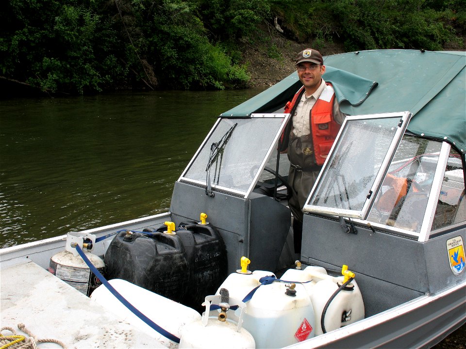 Les Dillard, Pilot/Biologist for Kanuti NWR