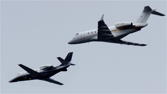 Two business jets on their way to Oberpfaffenhofen: photo
