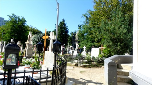 cimitir_SfVineri2021_0808_093104 photo