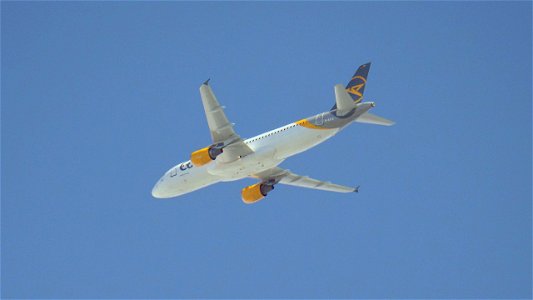 Airbus A320-212 D-AICA Condor from Palma de Mallorca (9000 ft.)