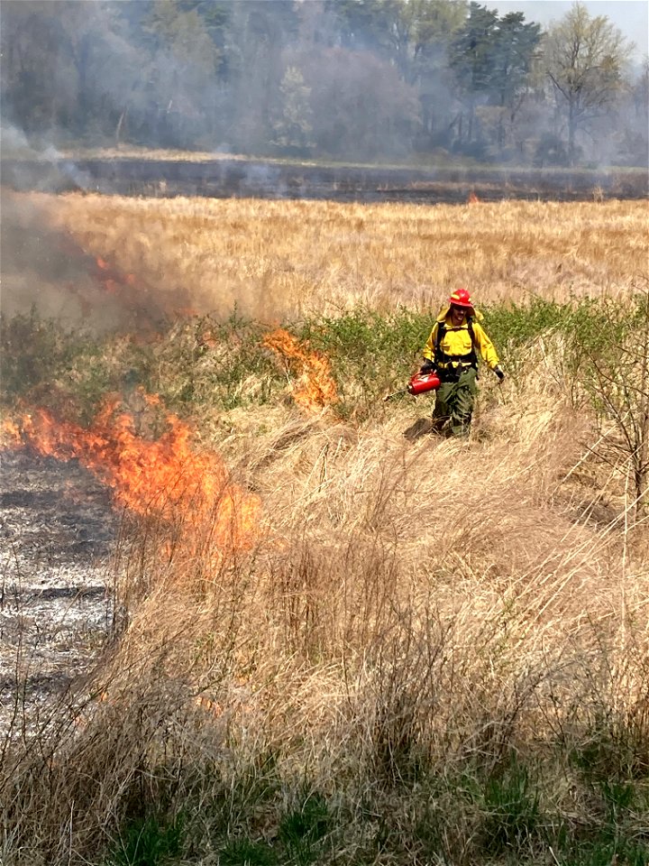 2021 USFWS Fire Employee Photo Contest Category: Fire Personnel