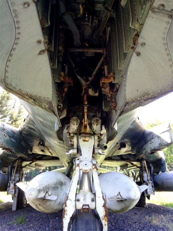 Muzeum Uzbrojenia w Poznaniu Su-20 28