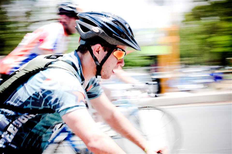 Pan and zoom at 94.7 Cycle Challenge photo