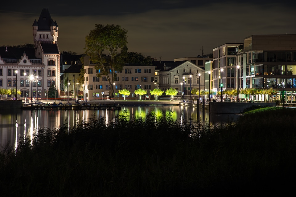 Houses dortmund night