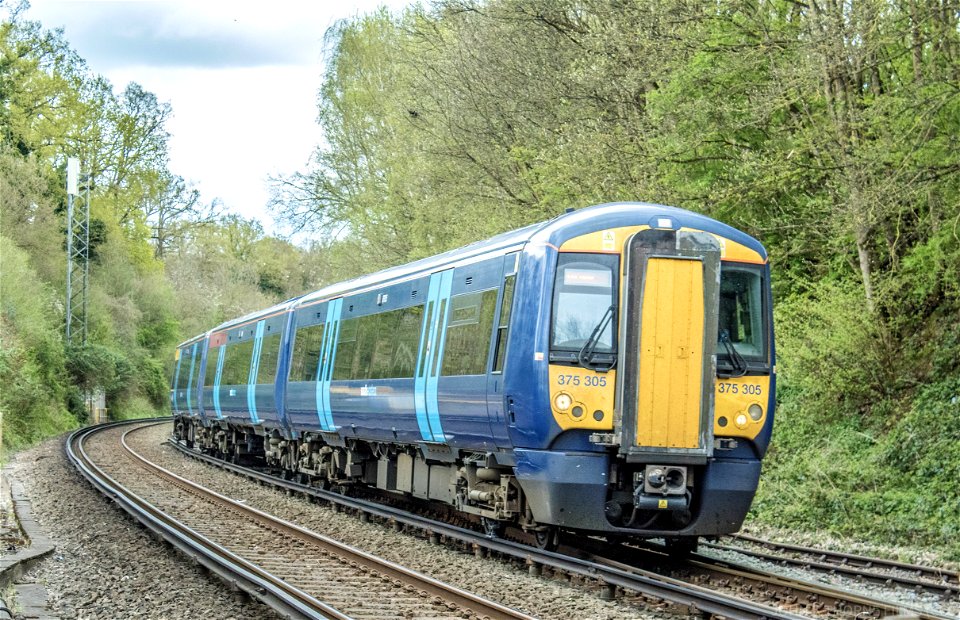 375305 Medway Valley Line. Allington Hanson’s Quarry