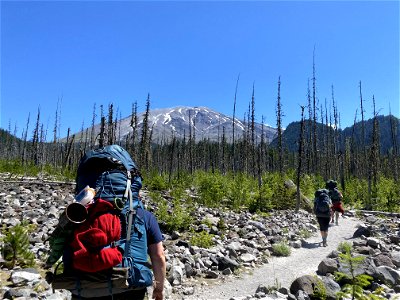 202108-FS-GPNF-Big City Mountaineers trip at Mount St. Helens 01 photo