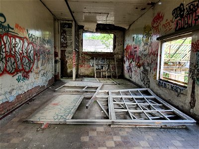 Voormalig treinonderhoudsgebouw te Bierset Belgie