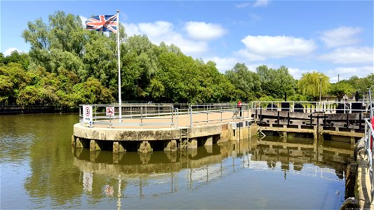 High tide. Allington Lock