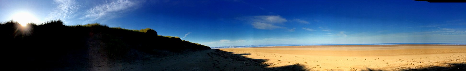 Daybreak, Saunton Sands Beach, Braunton, North Devon , UK. 21st June 2022 Summer Solstice (Apple Ipod Panoramic Photo)
