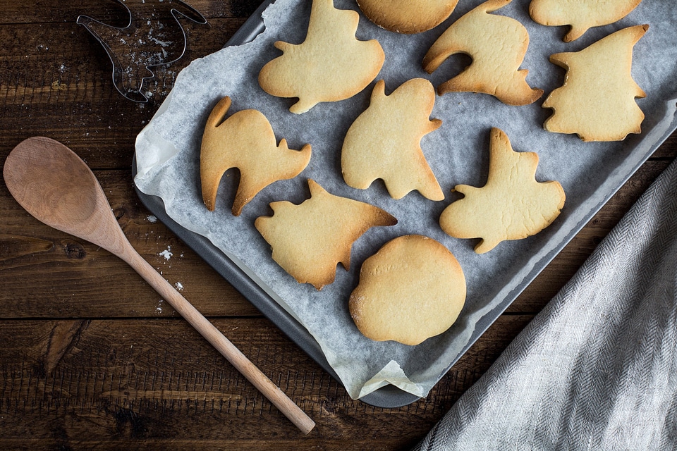 Ghost Shaped Cookies in a Pan