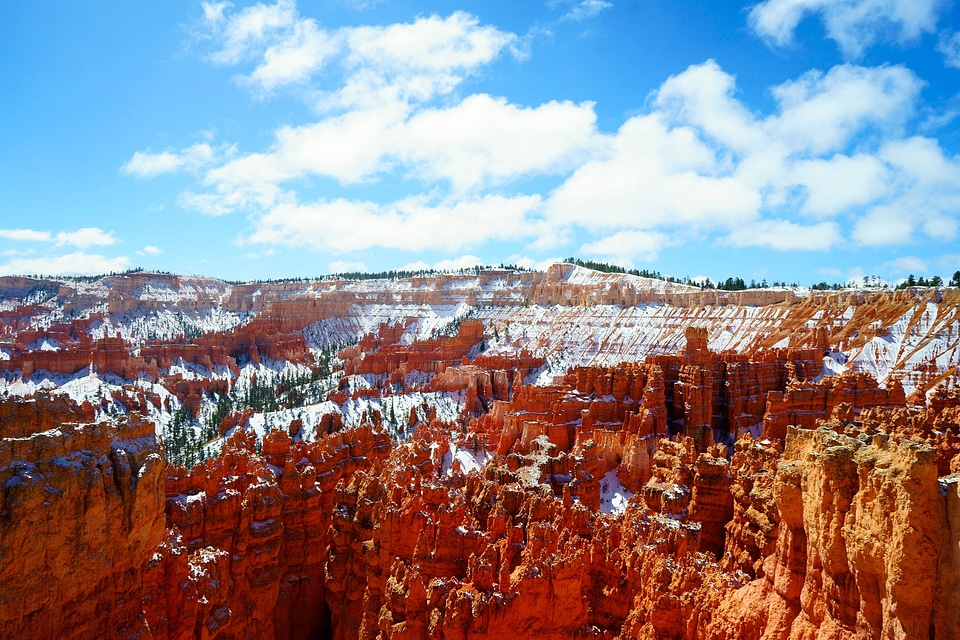 Winter landscape and rock amphitheatre in Bryce Canyon National Park, Utah