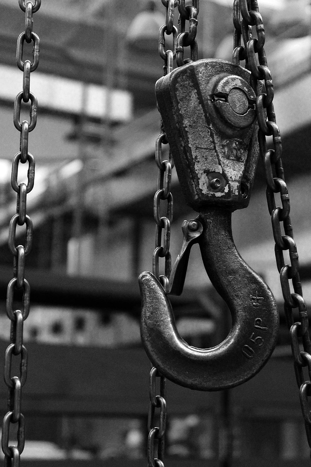 Black chain heavy