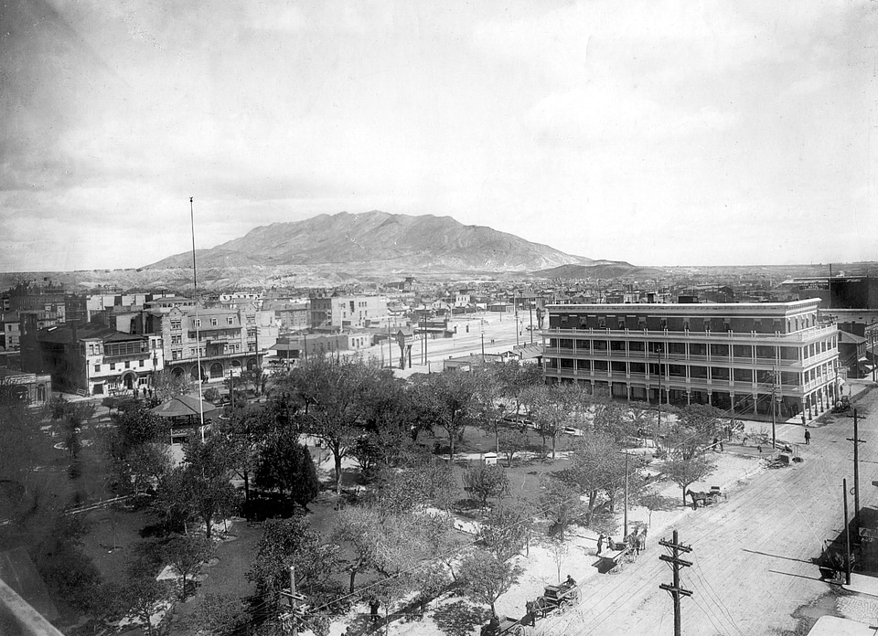 Landscape of El Paso and the Franklin Mountains in Texas