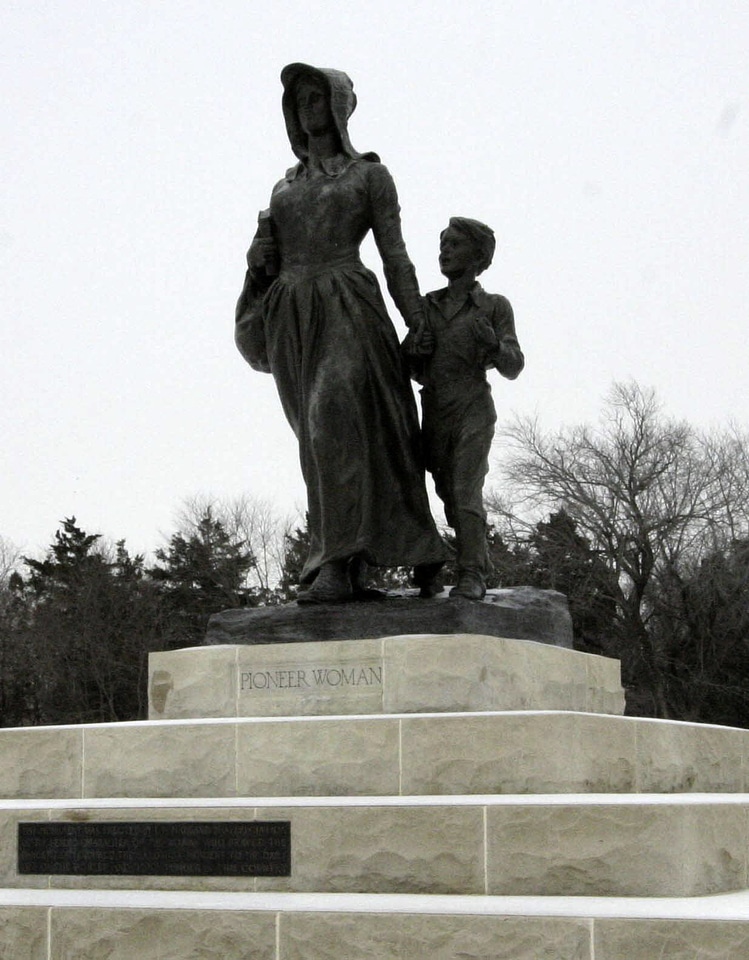  Pioneer Woman statue in Ponca City, Oklahoma